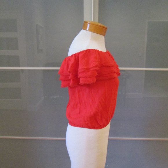 Alice + Olivia Off the Shoulder Ruffle Cropped - Picture 5 of 7